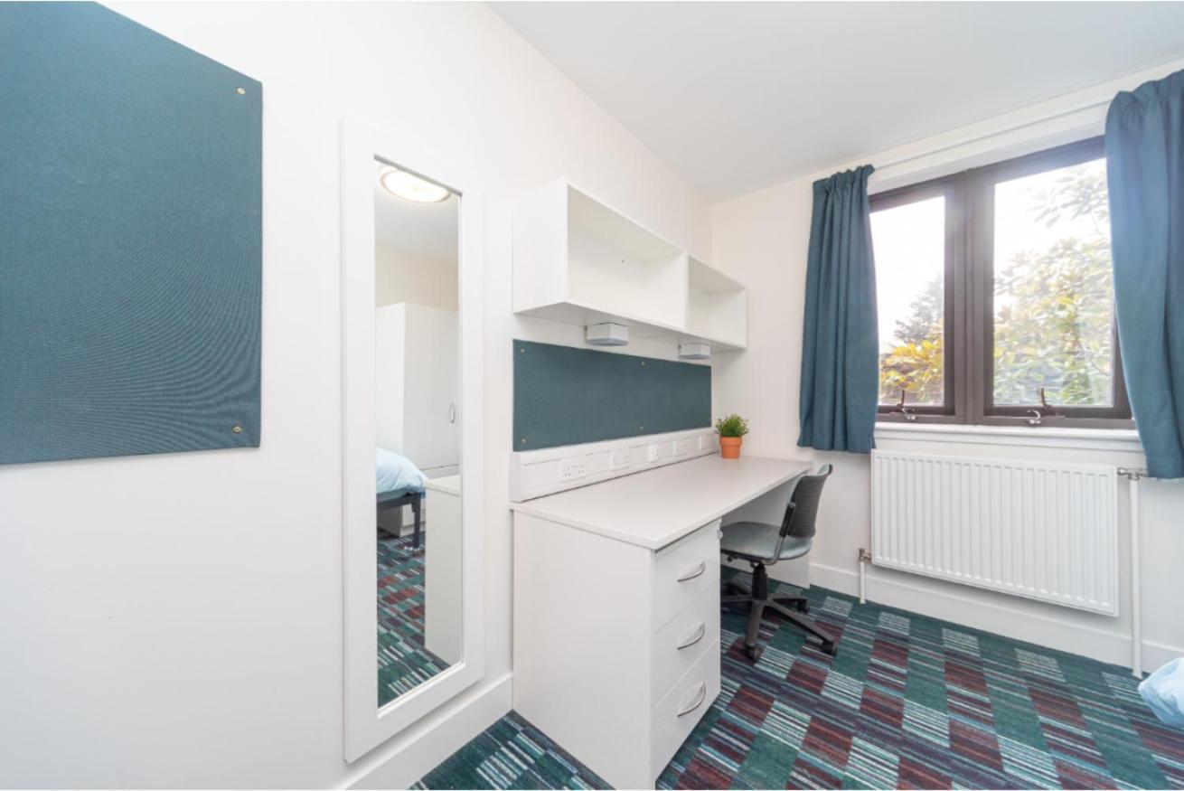 Joivy Affordable 3,4,5 And 12 Bed Private Flats Next To Royal Mile (Adults Only) Daire Edinburgh Dış mekan fotoğraf