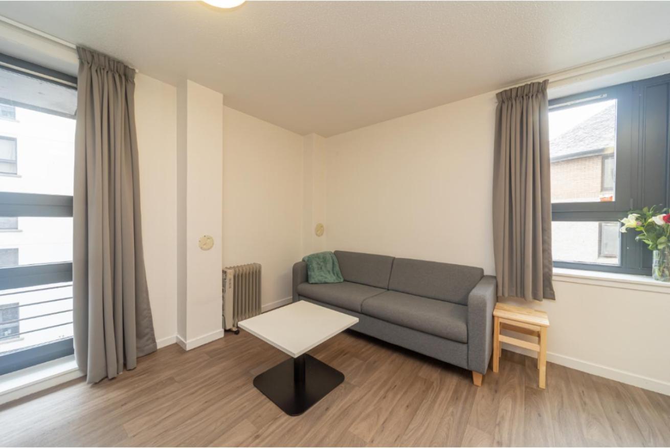 Joivy Affordable 3,4,5 And 12 Bed Private Flats Next To Royal Mile (Adults Only) Daire Edinburgh Dış mekan fotoğraf