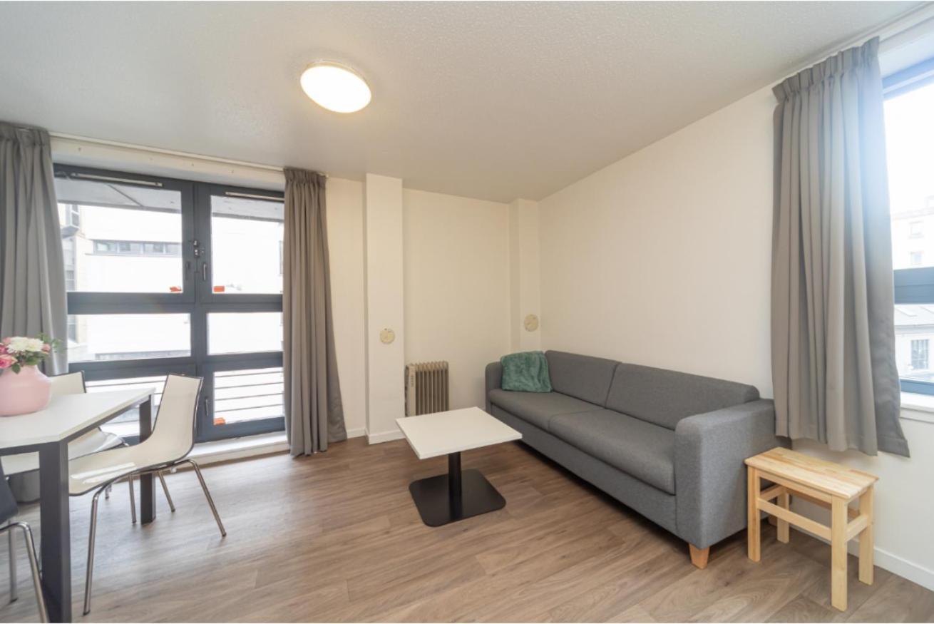 Joivy Affordable 3,4,5 And 12 Bed Private Flats Next To Royal Mile (Adults Only) Daire Edinburgh Dış mekan fotoğraf