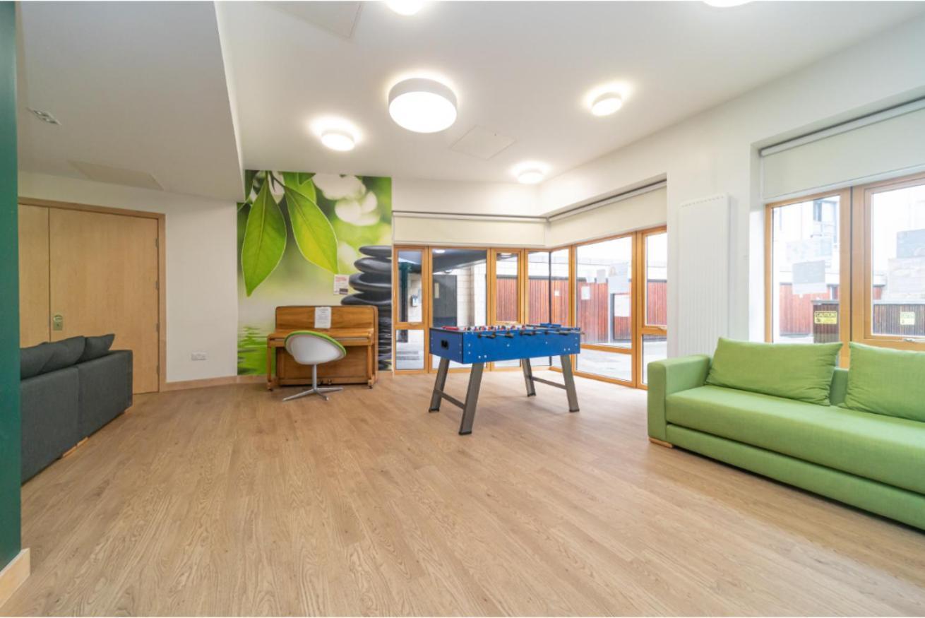 Joivy Affordable 3,4,5 And 12 Bed Private Flats Next To Royal Mile (Adults Only) Daire Edinburgh Dış mekan fotoğraf