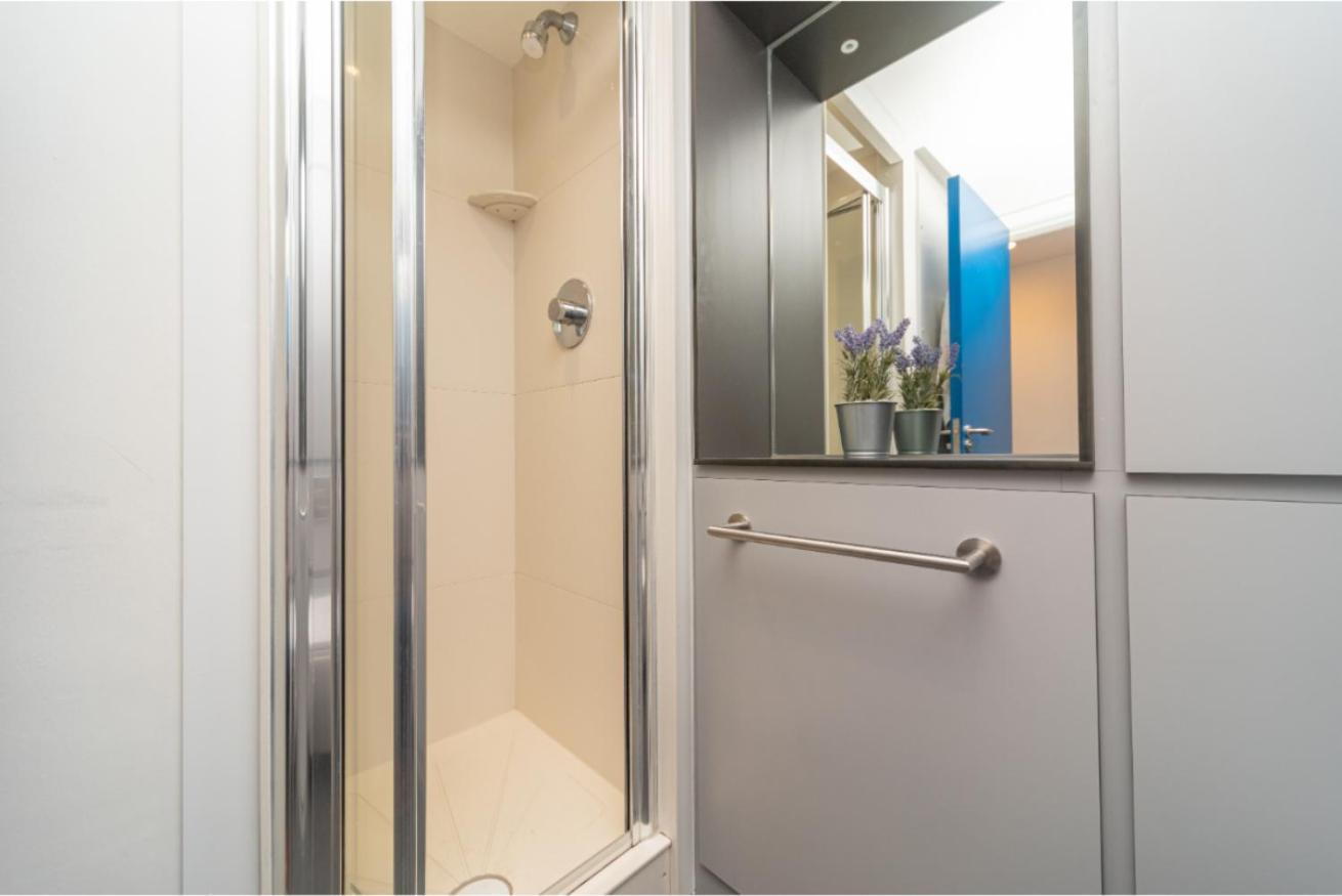 Joivy Affordable 3,4,5 And 12 Bed Private Flats Next To Royal Mile (Adults Only) Daire Edinburgh Dış mekan fotoğraf